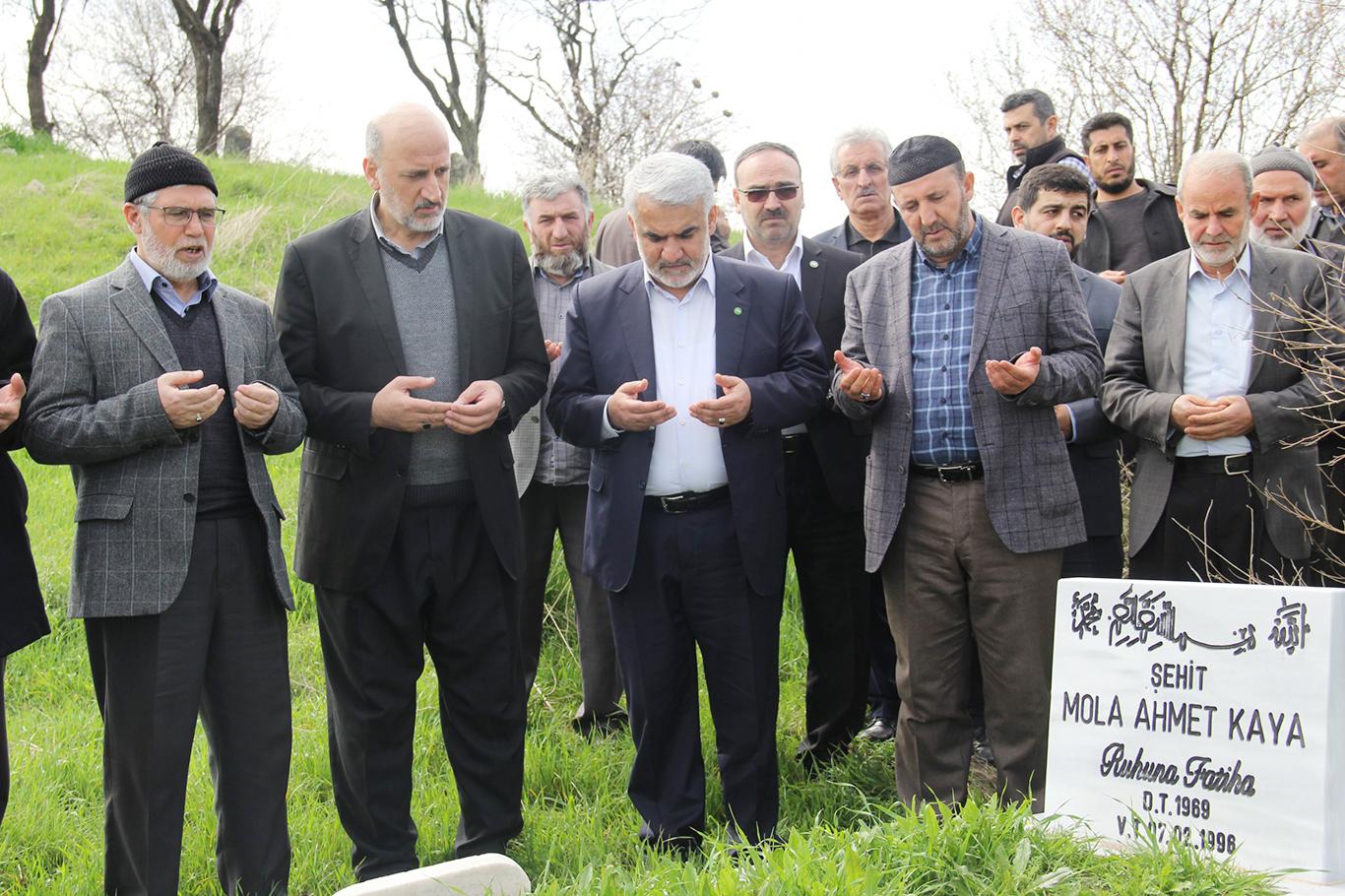 Yapıcıoğlu, şehadet yıldönümlerinde Bubya şehitlerini ziyaret etti Yapıcıoğlu, şehadet yıldönümlerinde Bubya şehitlerini ziyaret etti